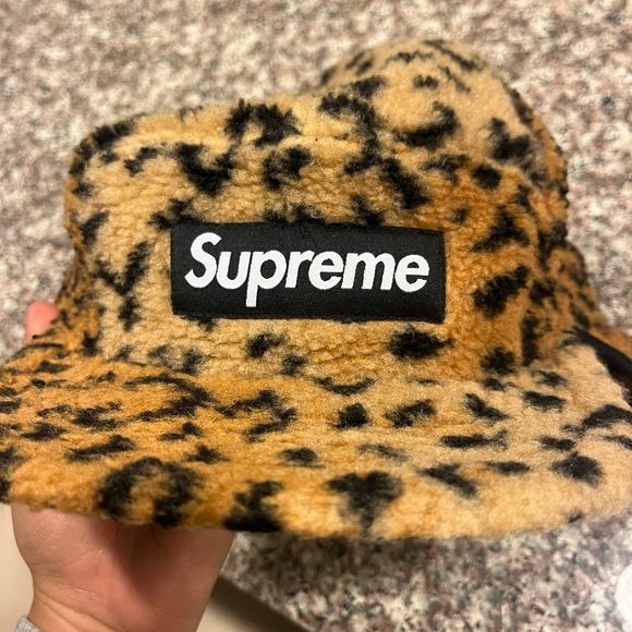 Supreme Accessories - SUPREME Polar Fleece Leopard Earflap Cap Hat